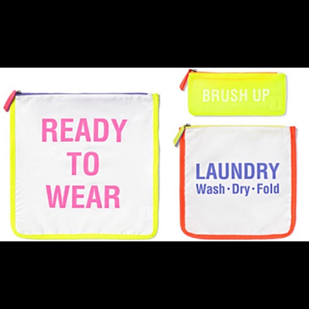 Innisfree Bon Voyage Travel Laundry Bags NEW